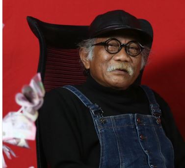 Melacak Jejak Metateater-Payung Hitam: Ketika yang Tersisa Hanya Tubuh babeh rahcman sabur