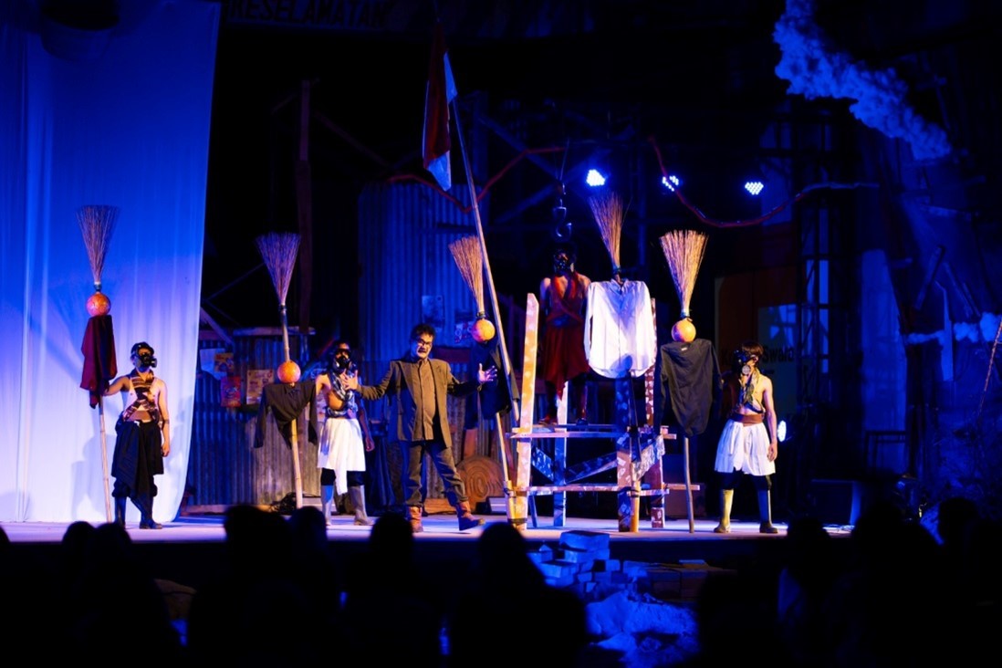 KETIKA TEATER KEHILANGAN NYALI; STAGNASI ARTISTIK DI PANGGUNG SUMATERA BARAT tatang 4