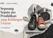 sepasang sepatu dan pendidikan yang kehilangan ukuran