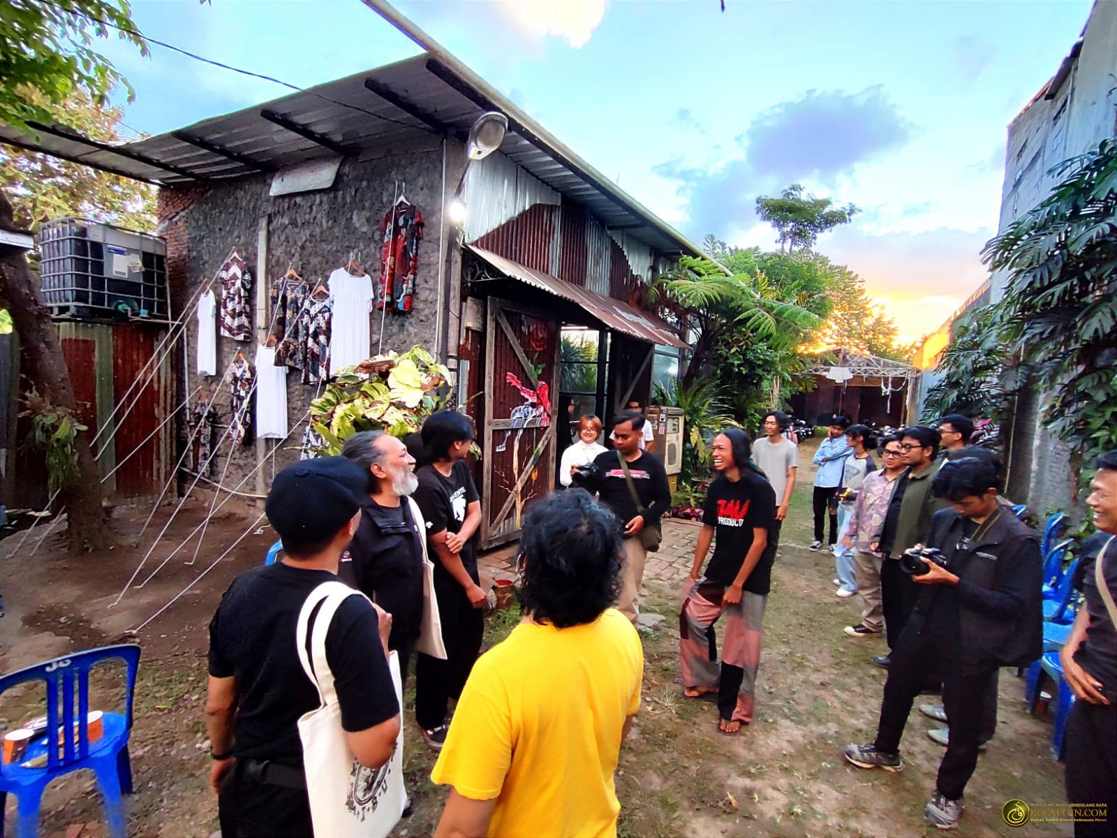 MENYURATKAN IBU LEWAT KETIDAKHADIRANNYA: CATATAN DARI RUANG TERAPI KOLEKTIF ‘BENAH BENIH’ jogja 3