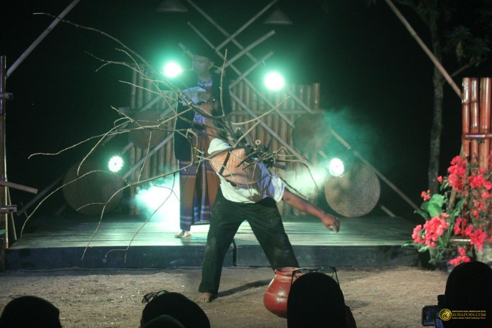 sirah cai perform for kosapoin